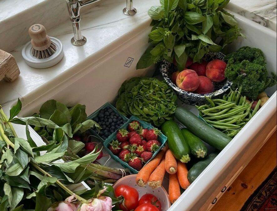 Bien manger à petit budget : nos astuces simples et locales pour se régaler sans se ruiner